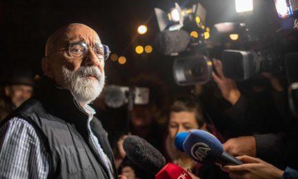 Ahmet Altan krátce po propuštění v listopadu 2019, foto: Bülent Kılıç/AFP