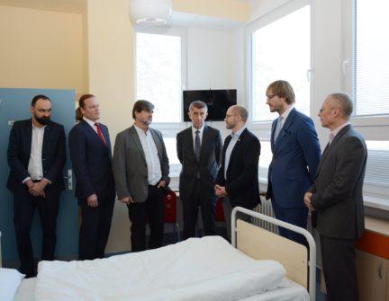 Zdraví a bezpečnost matky a dítěte při porodu je naše priorita, foto: Facebook ministra zdravotnictví Adama Vojtěcha